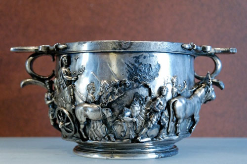 Кубок, прославлявший триумф императора Тиберия (Лувр).
